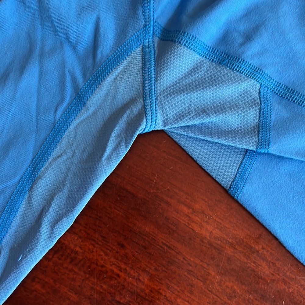 Luluemon turtleneck 6 - Picture 7 of 7